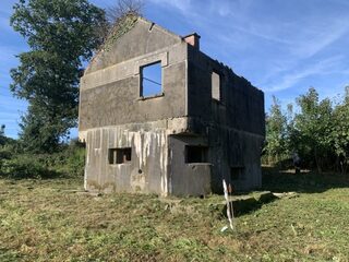 Visite commentée d'un blockhaus de la ligne Maginot déguisé en maison d'habitati