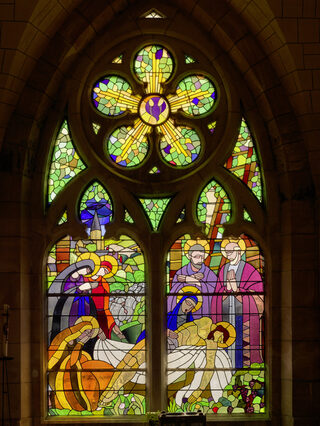 Découvrez les beautés Art déco d'une église et son fameux vitrail lors d'une vis
