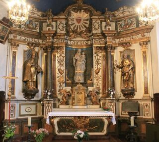 Découvrez une église et son riche mobilier dans le village foyer des artistes me