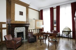 Visite guidée du bureau du général de Gaulle (1947- 1958) dans un hôtel particul