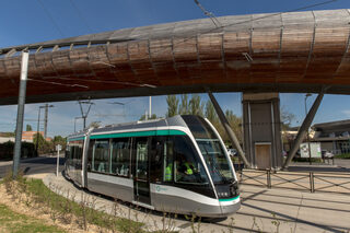 À bord du T8 : en voyage le long du tram