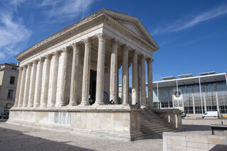 Explorez la Maison carrée de Nîmes !