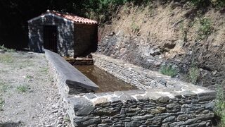 Visite libre des fontaines de la Minerie et du Lavarie avec son lavoir