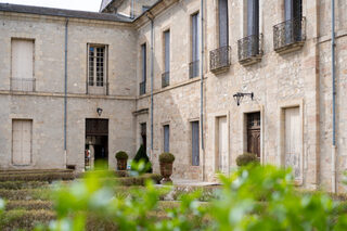 Des appartements privés de l'évêque aux salons de l'hôtel de ville