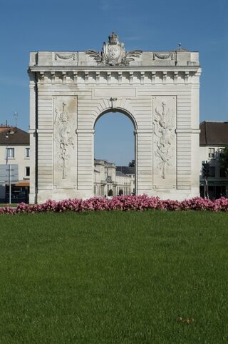 Visite libre d'une porte historique