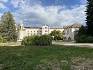 Découverte insolite de l'ancien couvent des dominicains, sa chapelle, son cloîtr