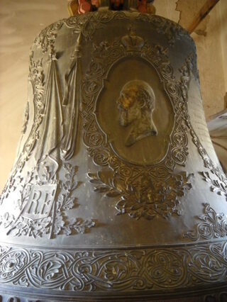 “DE LA CLOCHE RUSSE À L’ATELIER DE RESTAURATION DU CARILLON
BOLLÉE”