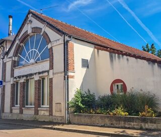 Visite de la salle des conférences de Cheny