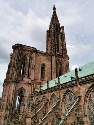 Visites guidées des parties inférieures de la cathédrale de Strasbourg et du cha