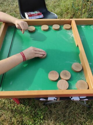 Jeux en bois au verger