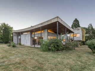 Découvrez une maison bâtie par Pierre Debeaux en visite guidée