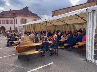 Sanglier à la broche et animation musicale au sein d'un couvent