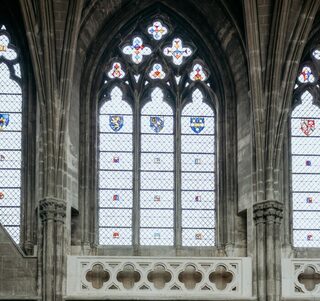 Démonstration de savoir-faire du maître verrier du chantier de la cathédrale Sai