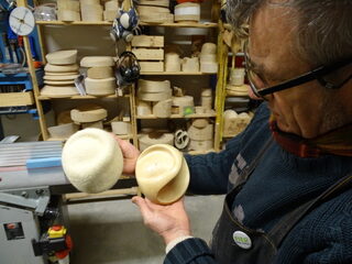 Visites guidées de l'atelier du formier à Caussade, un artisanat rare