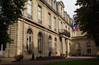 Découverte de l'Hôtel de Nesmond, résidence préfectorale, lors de visites libres