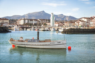 Promenade dans la baie à bord de la chaloupe : « Alba »