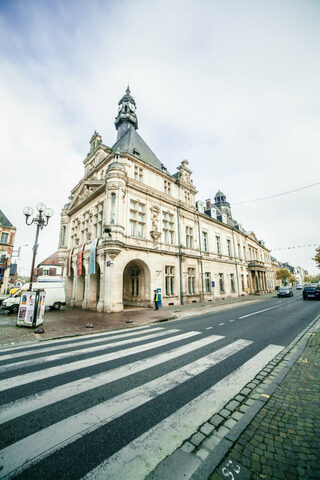 Visite de l'hôtel de ville de Péronne