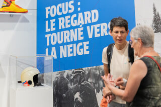 Visite flash de l'exposition temporaire « Des lunettes taillées pour le sport »