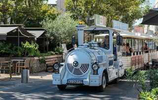 Montez à bord du petit train touristique pour découvrir Alès !