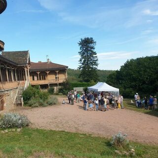 Visite guidée des extérieurs du château de Montaigre