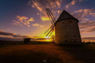 Visite guidée d'un moulin à vent du XIIIe siècle