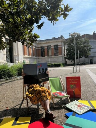 Lectures en famille à la bibliothèque d'étude et du patrimoine de Toulouse