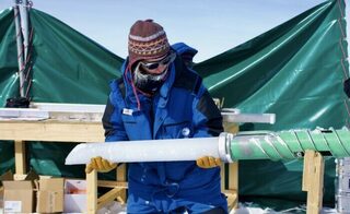 Carottes de glace : une archive glacée de l’évolution du climat