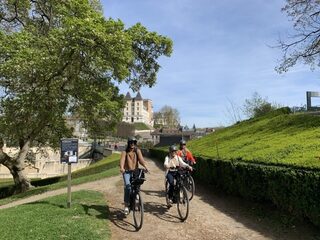 Circuit à vélo sur le chemin d'Henri IV, le GR 782