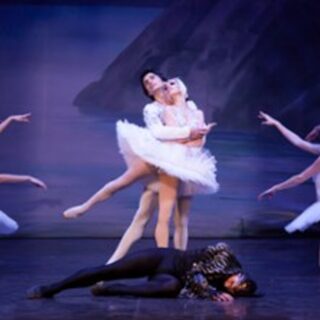 Le Lac des Cygnes - Grand Ballet de Kiev