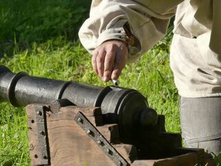 Conférence illustrée et pratiquée à la poudre noire sur l'évolution de l'arme à 