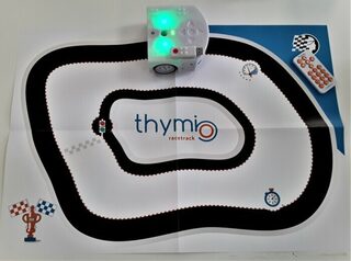 Atelier robotique avec deux robots Thymio