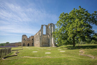 Visite libre de l'abbaye de Maillezais