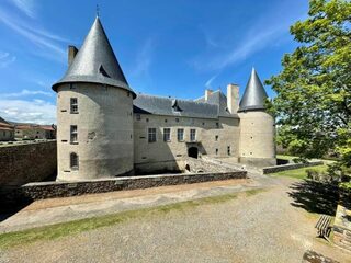 Exposition au Château de Villeneuve-Lembron