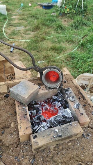 Démonstrations de fonte de bronze et du filage de la laine - L'Atelier Ancestral