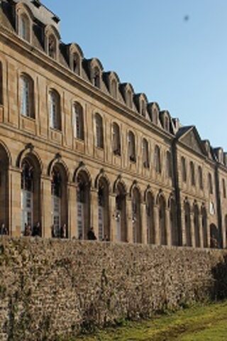 Visite de l'abbaye d'Evron