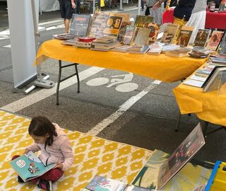 Braderie hors les murs de la médiathèque de quartier