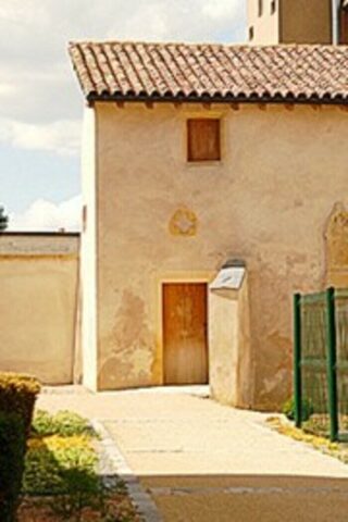 Explorez une chapelle millénaire au cœur de l'histoire messine