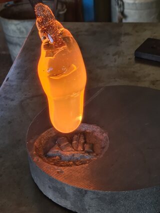 Coulage en verre d'une silhouette de Bisquine