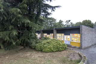 École de Kerglaw, une création des ateliers Jean Prouvé